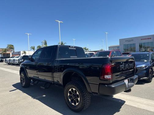 Brilliant Black Crystal Pearlcoat 2017 RAM 2500 Power Wagon