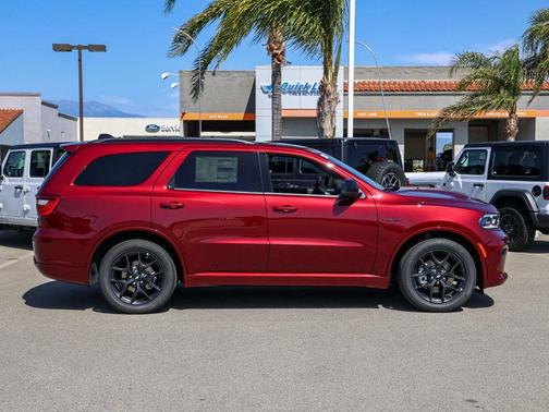 Octane Red Pearlcoat 2026 Dodge Durango GT HEMI V8