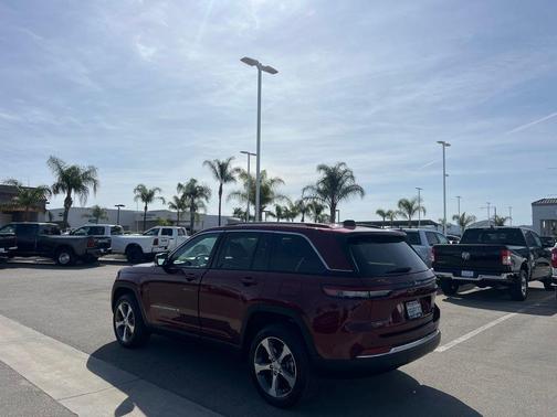 2023 Jeep Grand Cherokee 4xe Base