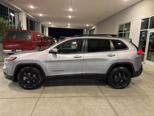 2018 Jeep Cherokee Latitude