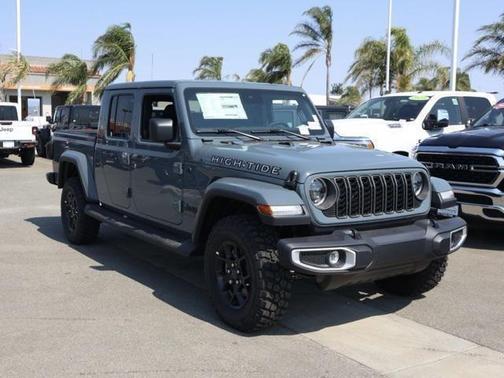 2025 Jeep Gladiator Sport