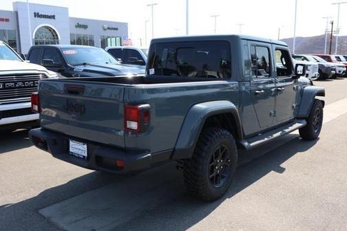 2025 Jeep Gladiator Sport