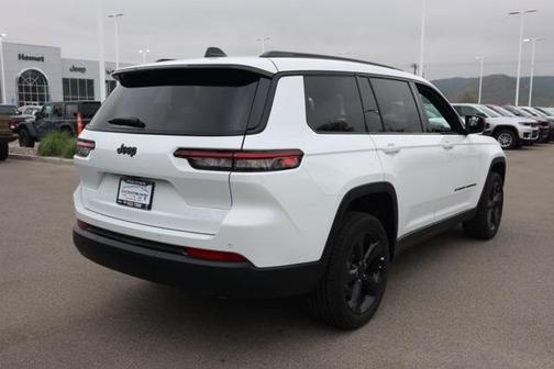 2025 Jeep Grand Cherokee L Laredo