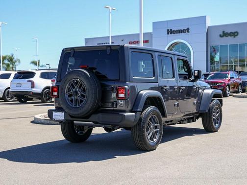 Granite Crystal Clearcoat Metallic 2026 Jeep Wrangler Sport