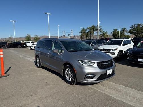 2021 Chrysler Pacifica Touring-L