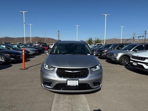 2021 Chrysler Pacifica Touring-L