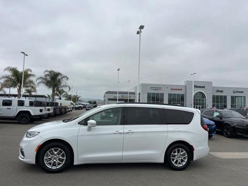 2022 Chrysler Pacifica Touring-L