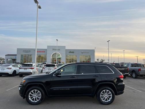 2022 Jeep Grand Cherokee WK Laredo