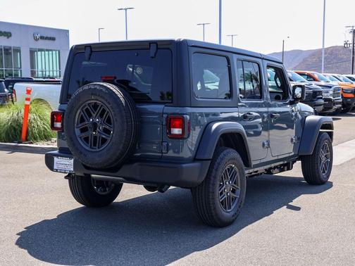 Anvil Clearcoat 2026 Jeep Wrangler Sport