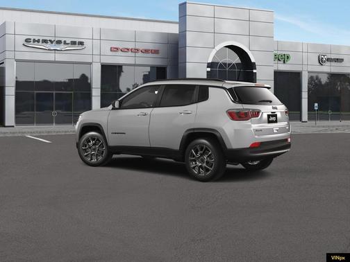 Silver Zynith 2026 Jeep Compass Latitude