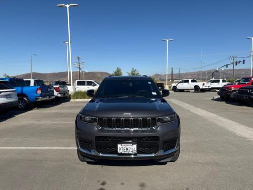 Metallic 2025 Jeep Grand Cherokee L Laredo