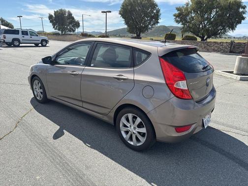 2012 Hyundai Accent SE
