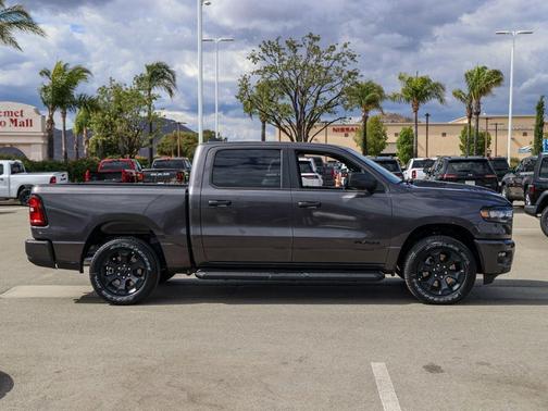 Granite Crystal Clearcoat Metallic 2026 RAM 1500 Express
