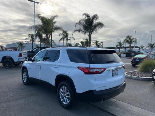 2021 Chevrolet Traverse LT Cloth