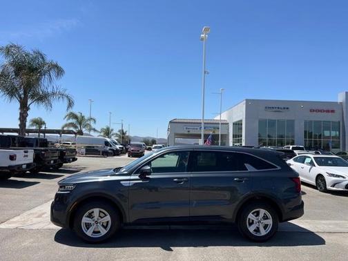 2023 Kia Sorento LX