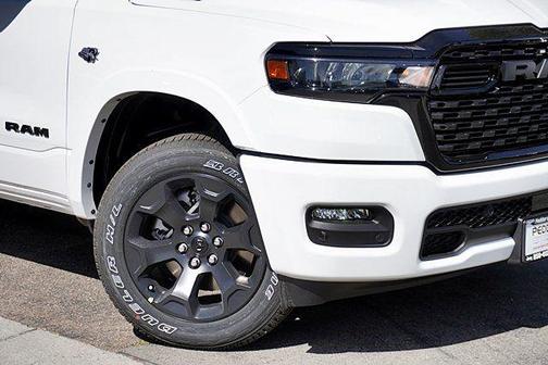 Bright White Clearcoat 2026 RAM 1500 Big Horn/Lone Star