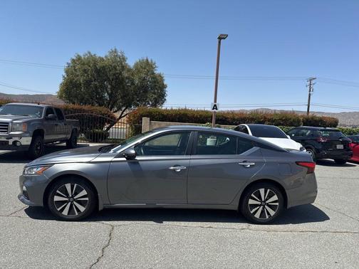 Gun Metallic 2022 Nissan Altima 2.5 SV