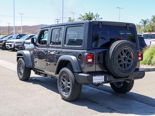 Granite Crystal Clearcoat Metallic 2026 Jeep Wrangler Sport