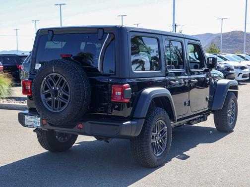 Black Clearcoat 2026 Jeep Wrangler Sport