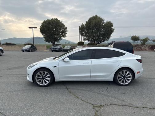2019 Tesla Model 3 Mid Range