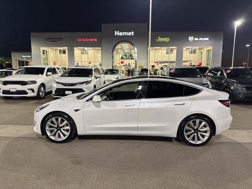 2019 Tesla Model 3 Mid Range