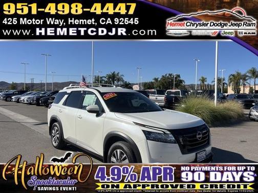 2022 Nissan Pathfinder SL