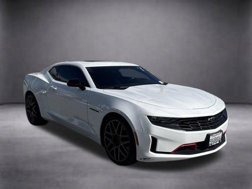 Summit White 2022 Chevrolet Camaro 1LT