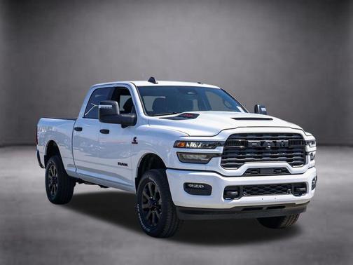 Bright White Clearcoat 2027 RAM 2500 Big Horn
