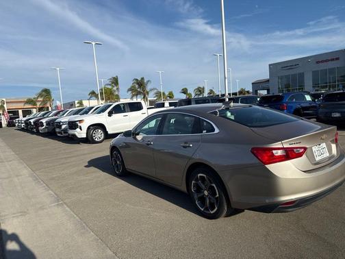Mineral Gray Metallic 2023 Chevrolet Malibu LT
