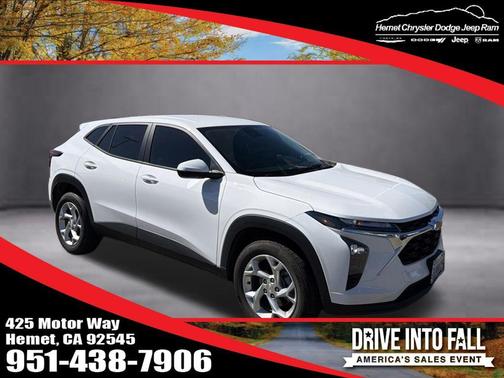 Summit White 2024 Chevrolet Trax LS