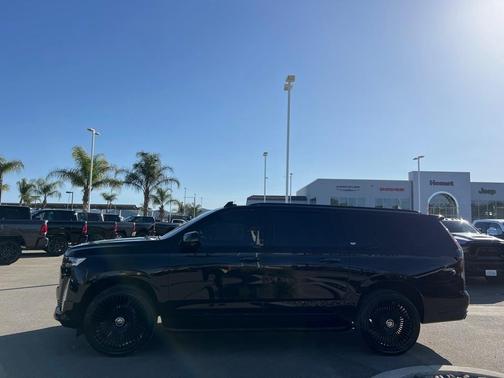 2024 Cadillac Escalade ESV Premium Luxury