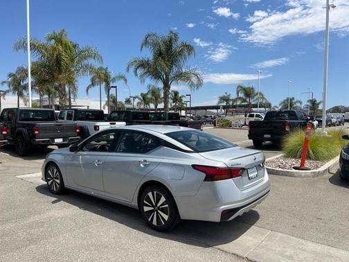 2022 Nissan Altima 2.5 SV