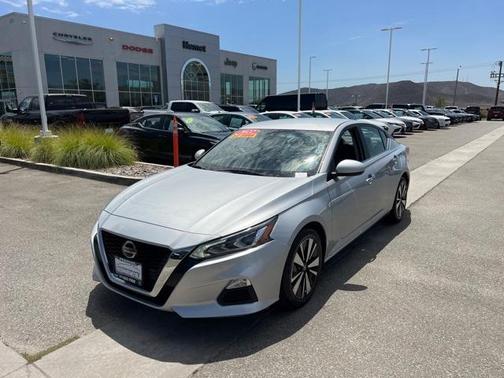 2022 Nissan Altima 2.5 SV