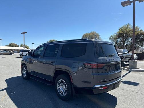 Metallic 2023 Jeep Wagoneer Base