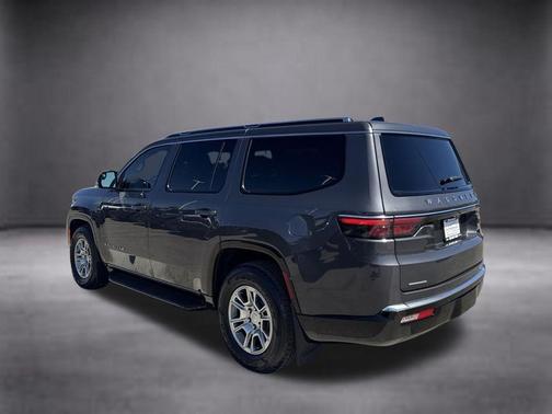 Metallic 2023 Jeep Wagoneer Base