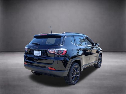 Diamond Black 2026 Jeep Compass Latitude