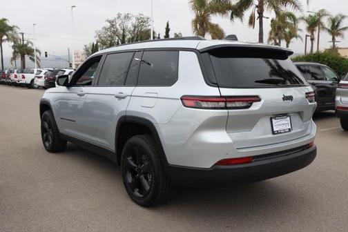 2025 Jeep Grand Cherokee L Laredo
