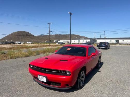 2017 Dodge Challenger SXT