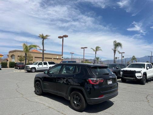 Diamond Black 2018 Jeep Compass Sport