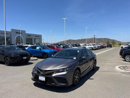 2022 Toyota Camry SE