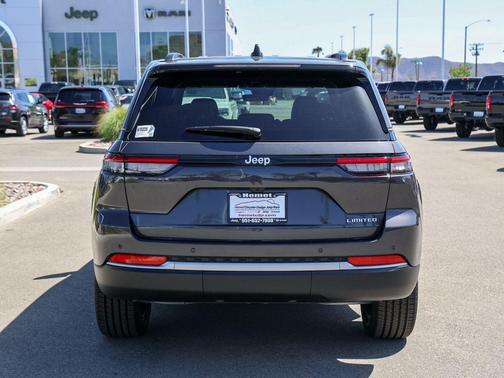 Metallic 2026 Jeep Grand Cherokee Limited