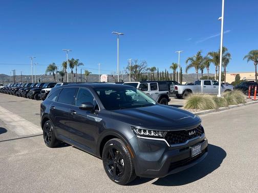 2022 Kia Sorento LX