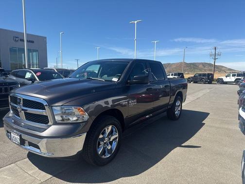 Granite Crystal Clearcoat Metallic 2019 RAM 1500 Classic Tradesman