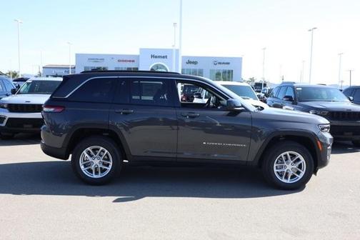 2025 Jeep Grand Cherokee Laredo X