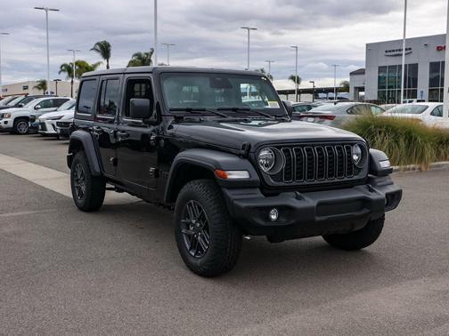 Black Clearcoat 2026 Jeep Wrangler Sport