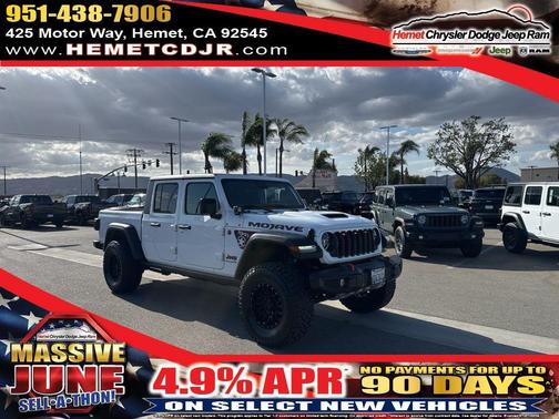 Bright White Clearcoat 2024 Jeep Gladiator Mojave