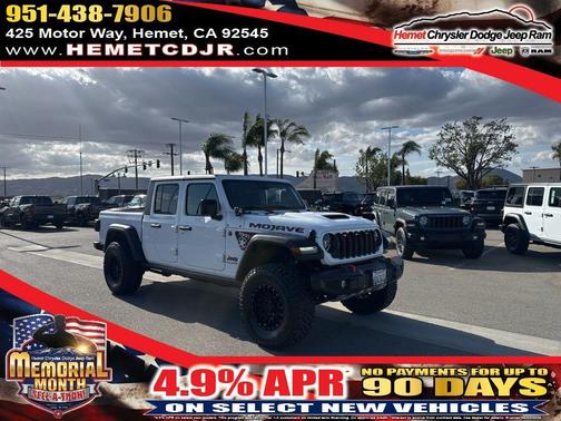 Bright White Clearcoat 2024 Jeep Gladiator Mojave