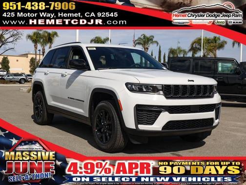 Bright White Clearcoat 2026 Jeep Grand Cherokee Laredo