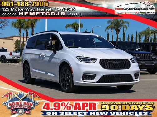 Bright White Clearcoat 2026 Chrysler Pacifica Select