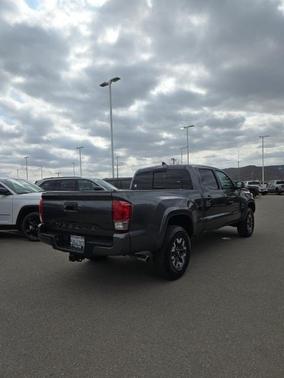 2017 Toyota Tacoma SR5